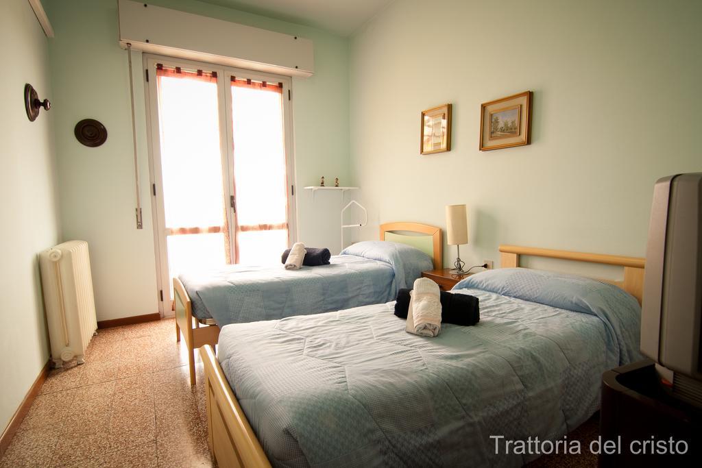 Affittacamere Trattoria Del Cristo Ospedaletto Lodigiano Room photo