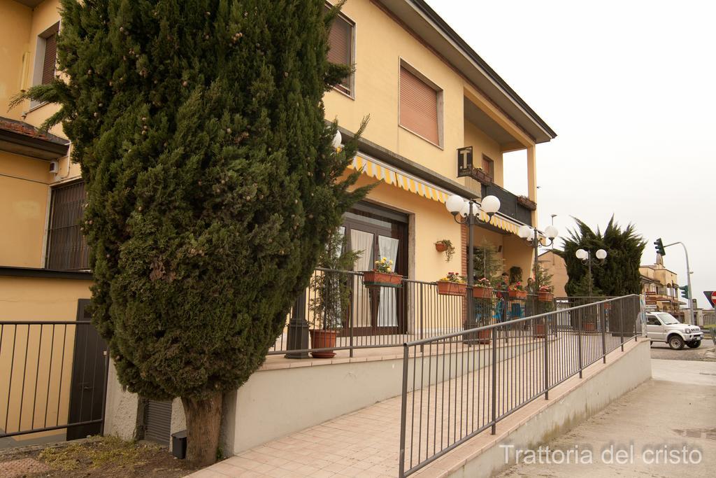 Affittacamere Trattoria Del Cristo Ospedaletto Lodigiano Exterior photo
