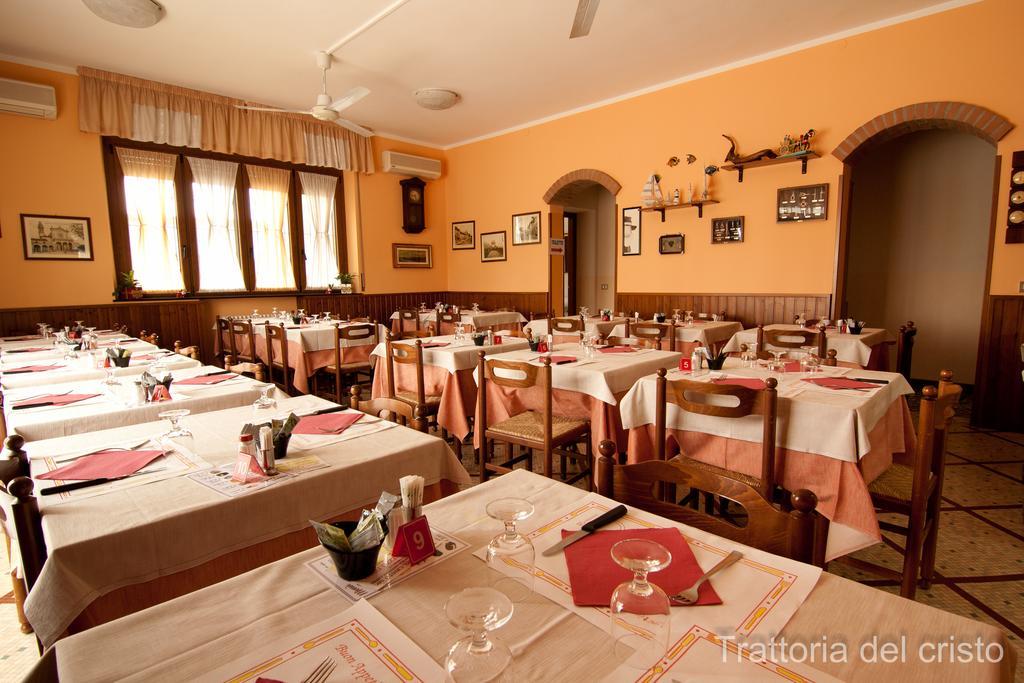 Affittacamere Trattoria Del Cristo Ospedaletto Lodigiano Exterior photo